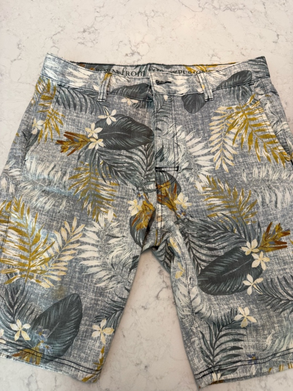 Prana Men's Gray & Gold Tropical Print Flat Front Shorts